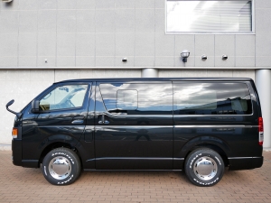 ハイエースバンディーゼル4WD　丸目FD-classic　ベッドキット