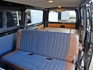 ハイエースバンディーゼル4WD　丸目FD-classic　ベッドキット