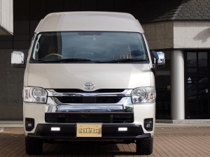 ハイエースバンスパロン　4WD　ディーゼル