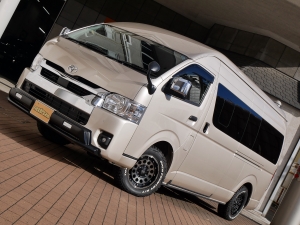 ハイエースバンスパロン　4WD　ディーゼル