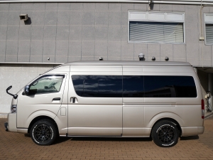 ハイエースバンスパロン　4WD　ディーゼル