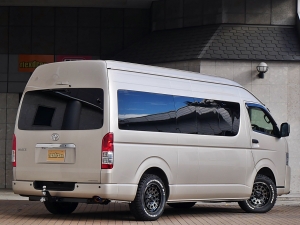 ハイエースバンスパロン　4WD　ディーゼル