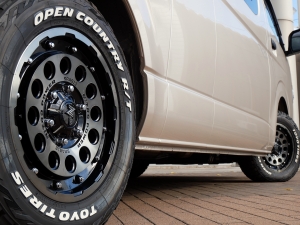 ハイエースバンスパロン　4WD　ディーゼル