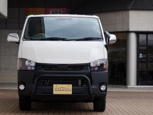 ハイエースバンディーゼル4WD　バッドフェイス　ベッドキット