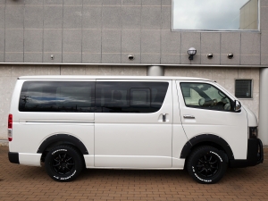 ハイエースバンディーゼル4WD　バッドフェイス　ベッドキット