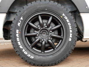ハイエースバンディーゼル4WD　バッドフェイス　ベッドキット