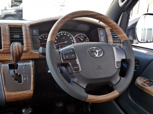 ハイエースバンディーゼル4WD　バッドフェイス　ベッドキット