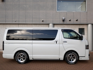ハイエースバンディーゼル4WD　ローダウン仕様　ベッドキット