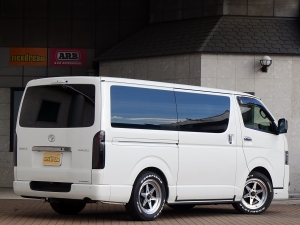 ハイエースバンディーゼル4WD　ローダウン仕様　ベッドキット
