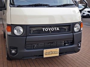 ハイエースバンディーゼル4WD　丸目カスタム　ネオクラシック
