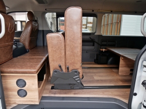 ハイエースワゴン4WD　ワゴンGL　フルフラット