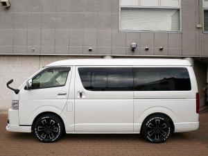 ハイエースワゴン4WD　ワゴンGL　フルフラット