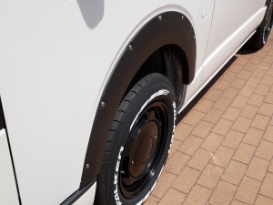 ハイエースバンディーゼル4WD　ベッド付き　車中泊