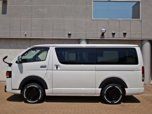 ハイエースバンディーゼル4WD　ベッド付き　車中泊