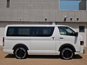 ハイエースバンディーゼル4WD　ベッド付き　車中泊
