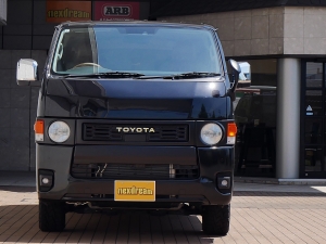 ハイエースバンディーゼル4WD　丸目FD-classic　ベッドキット