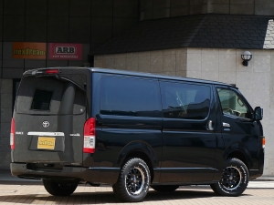 ハイエースバンディーゼル4WD　丸目FD-classic　ベッドキット