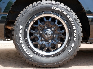 ハイエースバンディーゼル4WD　丸目FD-classic　ベッドキット