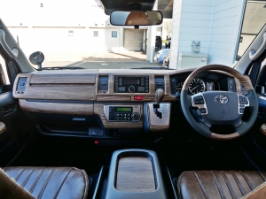 ハイエースバンディーゼル4WD　丸目FD-classic　ベッドキット