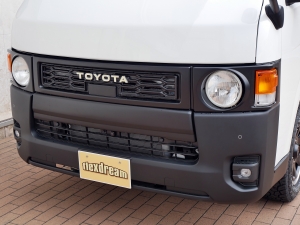ハイエースバンディーゼル4WD　丸目換装FD-classic　ベッド