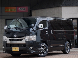 ハイエースＶディーゼル4WD　モデリスタFスポイラー