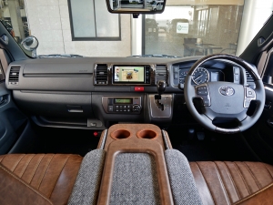ハイエースバンディーゼル4WD　キャンピング登録　フルフラット