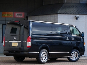 ハイエースバンディーゼル4WD　丸目FD-classic　ベッドキット