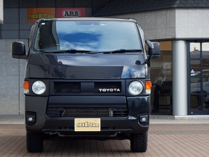 ハイエースバンディーゼル4WD　丸目FD-classic　ベッドキット