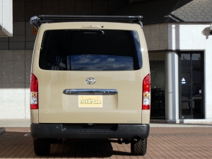 ハイエースバンディーゼル4WD　丸目FD-classic　ベッドキット