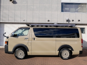 ハイエースバンディーゼル4WD　丸目FD-classic　ベッドキット