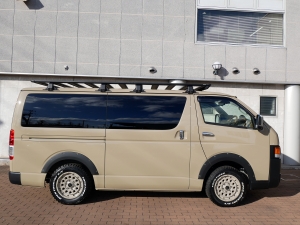 ハイエースバンディーゼル4WD　丸目FD-classic　ベッドキット