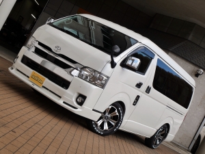 ハイエースバンディーゼル　モデリスタFスポイラー