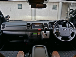 ハイエースバンディーゼル4WD　キャンピング登録　フルフラット