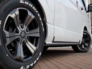 ハイエースバンディーゼル4WD　ベッドキット付き　車中泊