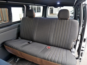 ハイエースＶディーゼル4WD　ベッドキット付き　車中泊