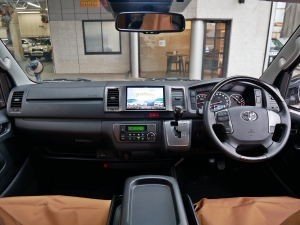 ハイエースバンディーゼル4WD　ベッドキット　車中泊