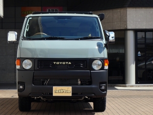 ハイエースバンディーゼル4WD　アースカラーパッケージ6X3アーバンカーキ