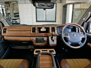 ハイエースバンディーゼル4WD　アースカラーパッケージ6X3アーバンカーキ