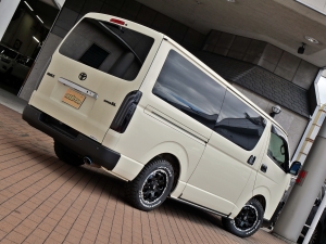 ハイエースバン特設カラー：ライトイエロー vanlife