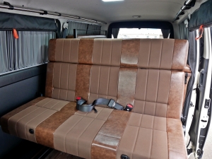 ハイエースＶ特設カラー：ライトイエロー vanlife