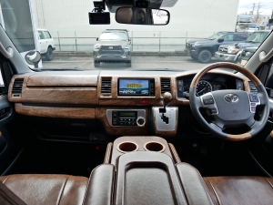 ハイエースバン特設カラー：ライトイエロー vanlife