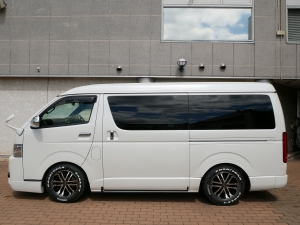 ハイエースバン内装架装ＦＤ－ＢＯＸ１７　車中泊　床張り