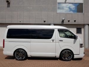 ハイエースバン内装架装ＦＤ－ＢＯＸ１７　車中泊　床張り