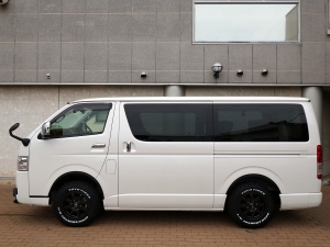 ハイエースバンディーゼル4WD　キャンピング登録　フルフラット