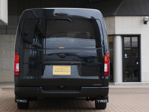 ハイエースバンワイドバン　ブラックフェイス　車中泊