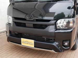 ハイエースバンワイドバン　ブラックフェイス　車中泊