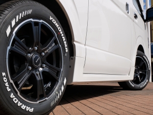 ハイエースバンディーゼル4WD　モデリスタフルエアロ