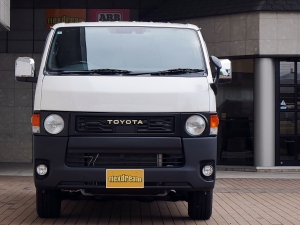 ハイエースバンディーゼル4WD　丸目換装FD-classic