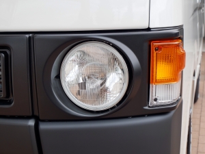 ハイエースバンディーゼル4WD　丸目換装FD-classic