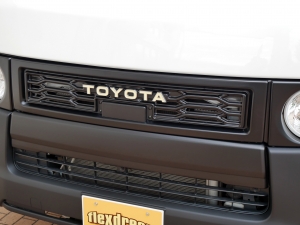 ハイエースバンディーゼル4WD　丸目換装FD-classic